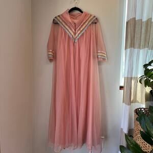 Pandora Lingerie | 1950's nightie and matching cover